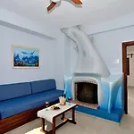 Diplomats' Holidays Appartement Chorto