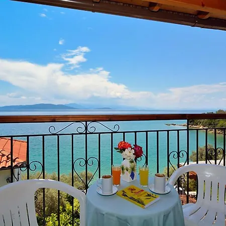 Апартаменты Diplomats' Holidays *