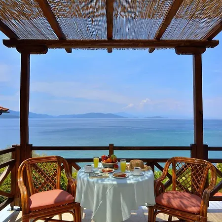 Апартаменты Diplomats' Holidays *