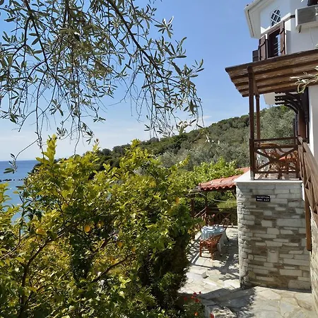 Апартаменты Diplomats' Holidays *