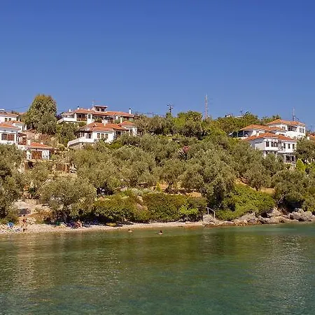 Diplomats' Holidays Апартаменты