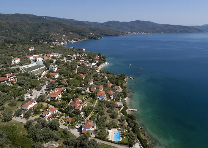 Diplomats' Holidays צ'ורטו