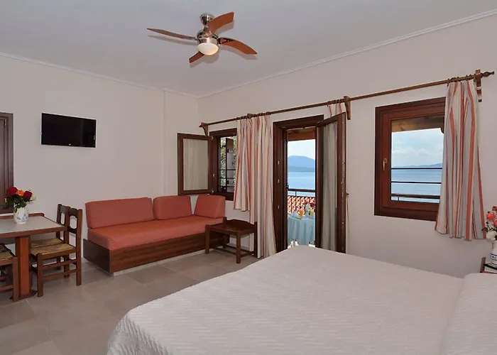 Diplomats' Holidays *