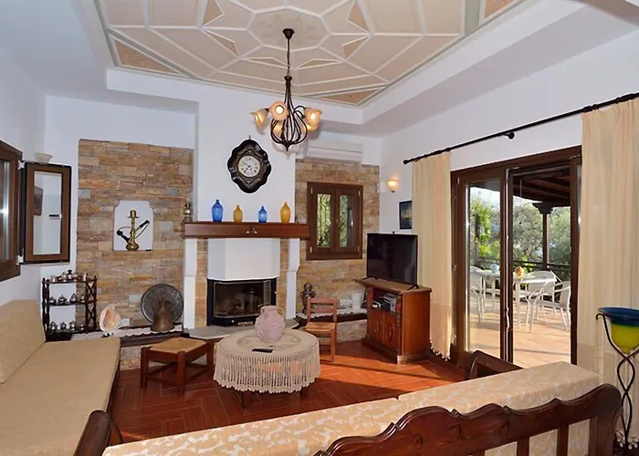 Diplomats' Holidays * צ'ורטו