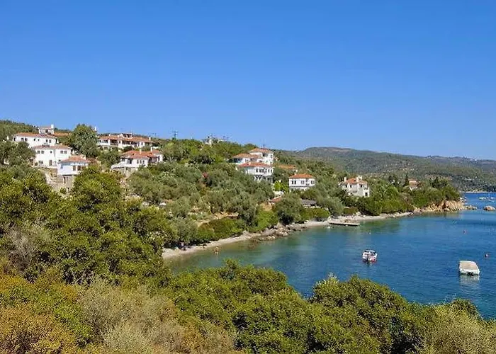 Diplomats' Holidays * צ'ורטו