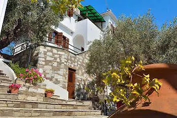 Diplomats' Holidays דירה